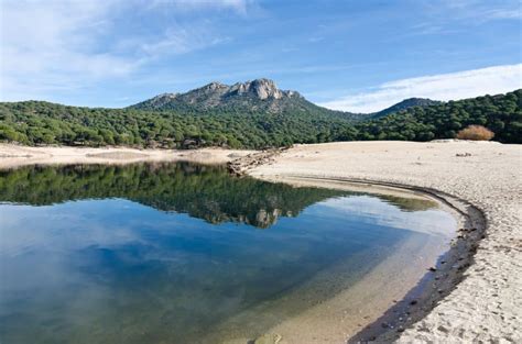 9 piscinas naturales y playas de interior donde bañarse en Madrid